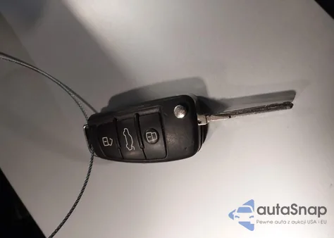 2016 Audi Q3 2.0T Premium Plus z USA, uszkodzony, nr VIN WA1EFCFS7GR010457